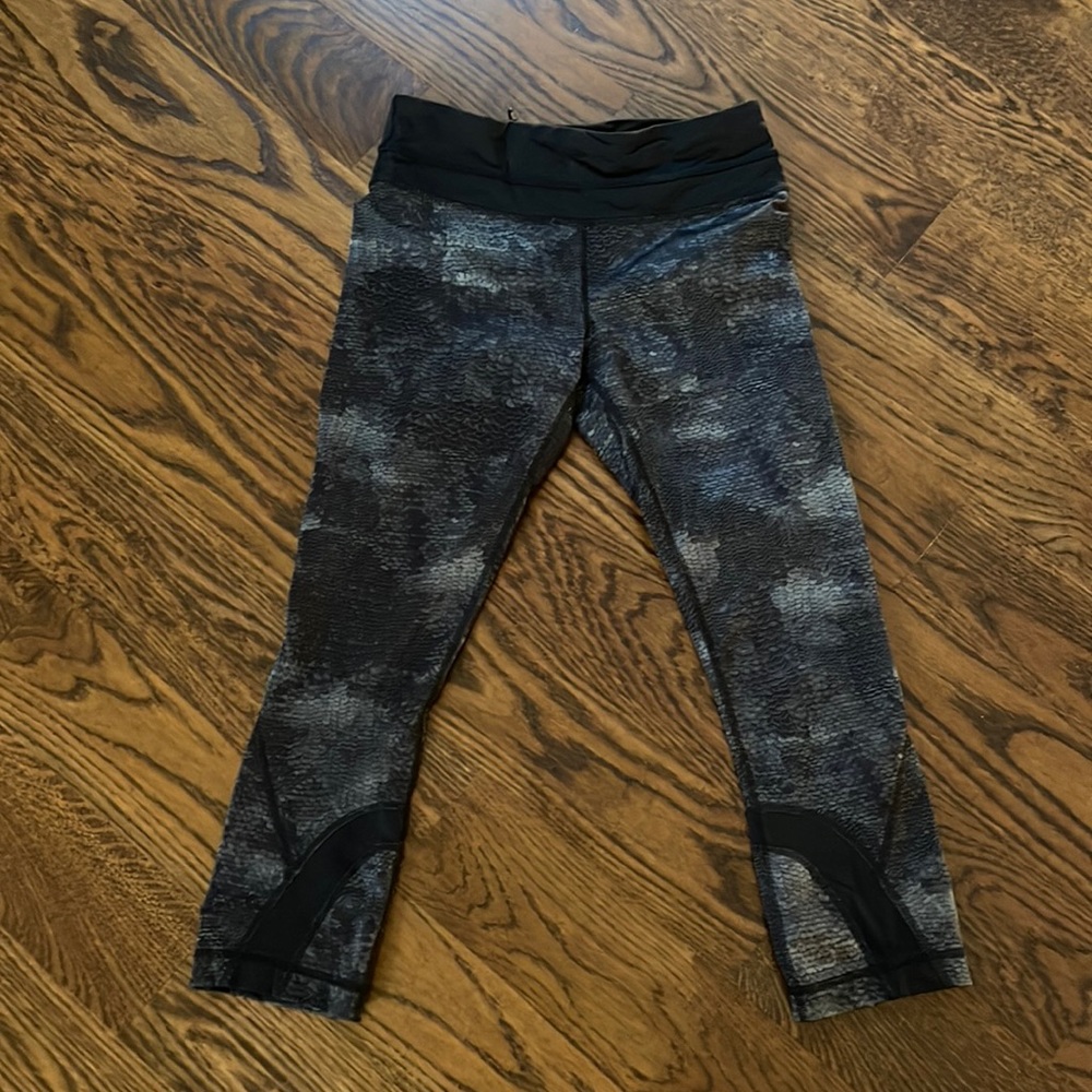 Lululemon capris 4